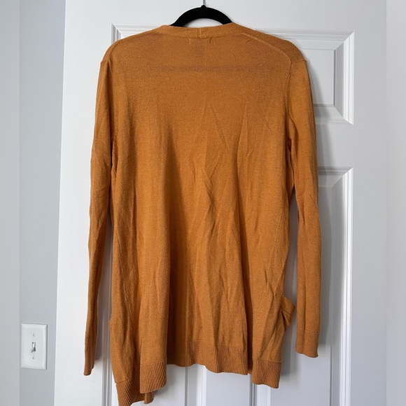 Gap Cardigan - Picture 2 of 3